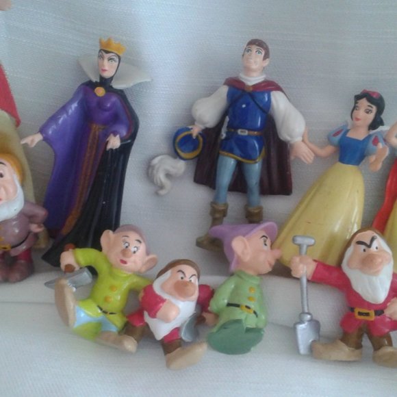 Snow White and the Seven Dwarfs - Picture 4 of 9
